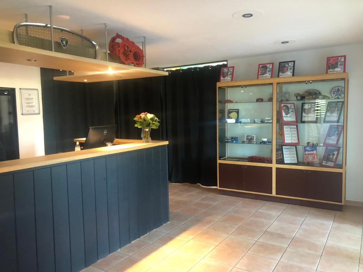 Enzo Hotels Chartres Mainvilliers By Kyriad Direct Bagian luar foto