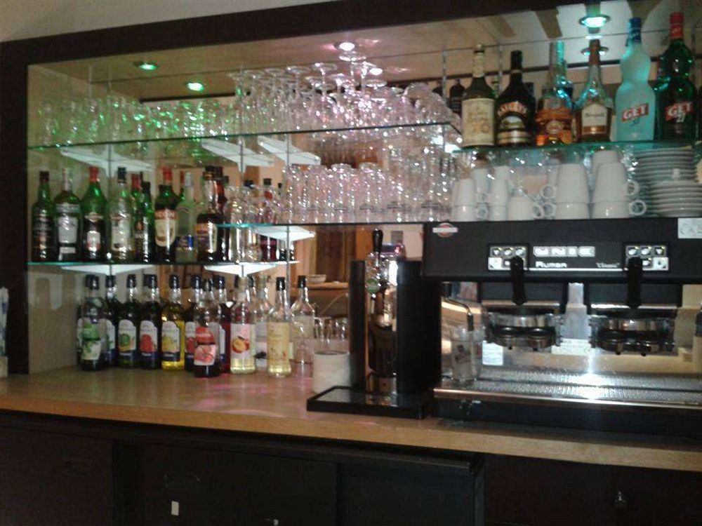 Enzo Hotels Chartres Mainvilliers By Kyriad Direct Bagian luar foto